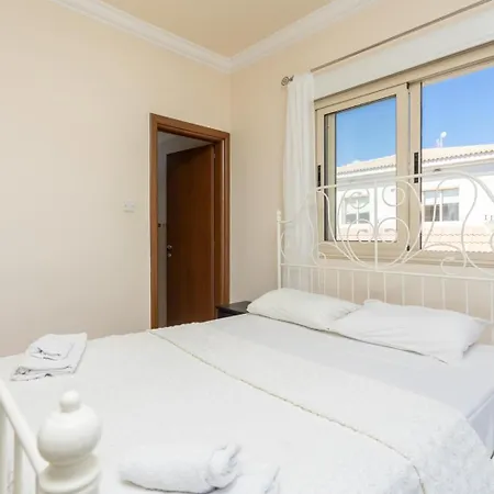 Meli Paralimni