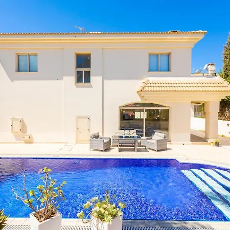 Meli * Paralimni